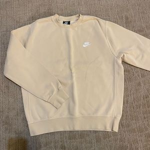Nike Men’s Sportswear Club Fleece Crewneck